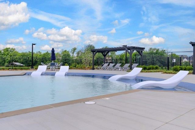 7513 Sutcliff Dr, College Grove, TN 37046