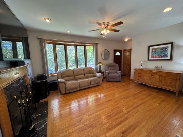 3541 N Pontiac Avenue, Chicago, IL 60634