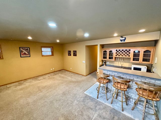 3541 N Pontiac Avenue, Chicago, IL 60634