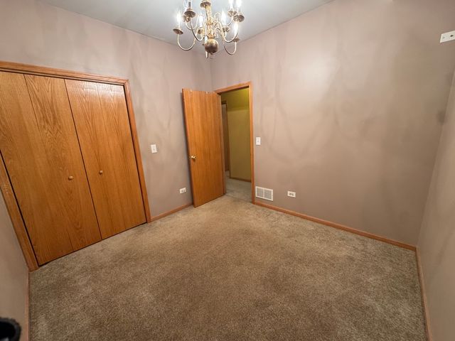 3541 N Pontiac Avenue, Chicago, IL 60634