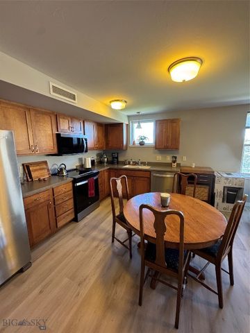 228 S Cottonwood Road 201, Bozeman, MT 59718