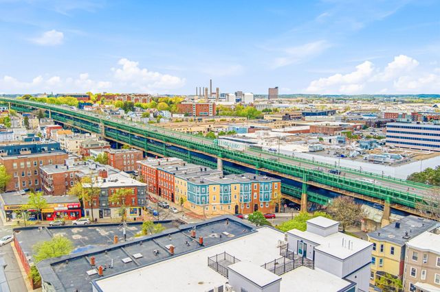 157 Chestnut 203, Chelsea, MA 02150