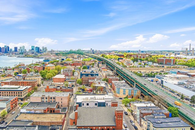 157 Chestnut 203, Chelsea, MA 02150