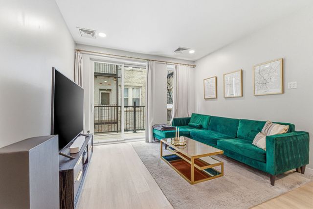 157 Chestnut 203, Chelsea, MA 02150