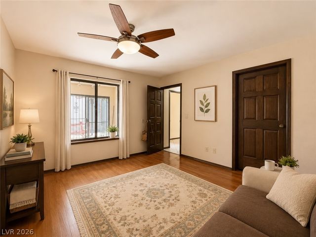 2521 Swan Lane, Las Vegas, NV 89121