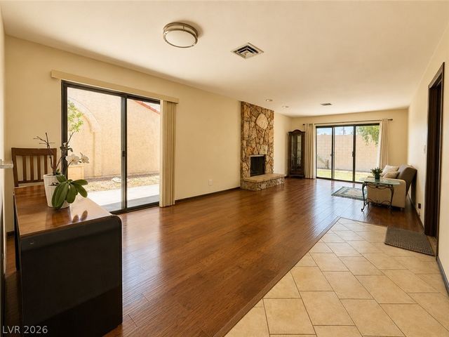 2521 Swan Lane, Las Vegas, NV 89121
