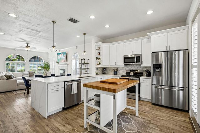 2616 11TH STREET N, St Petersburg, FL 33704