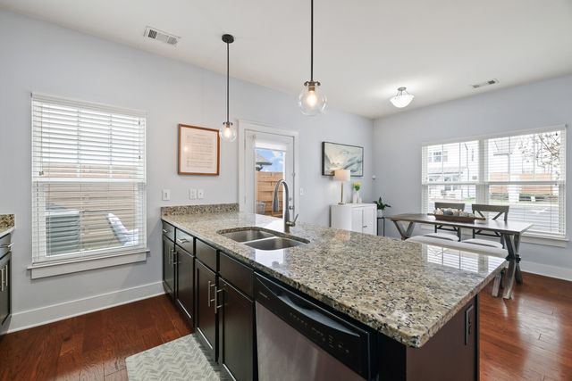 210 W Mill Dr, Nashville, TN 37209