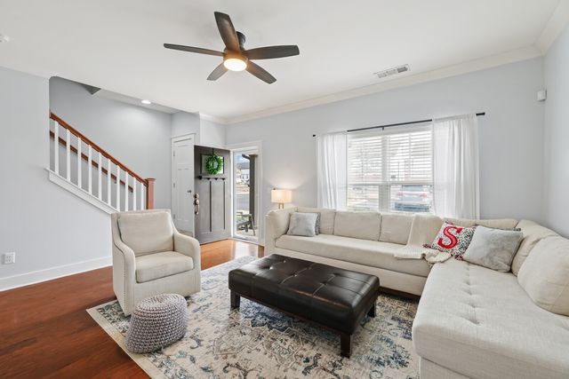 210 W Mill Dr, Nashville, TN 37209