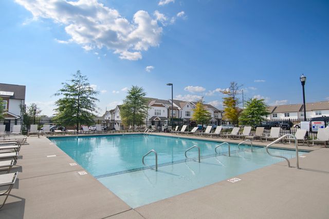 210 W Mill Dr, Nashville, TN 37209