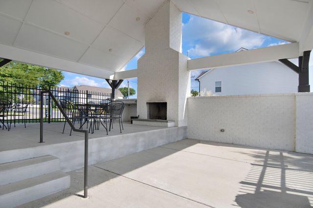 210 W Mill Dr, Nashville, TN 37209