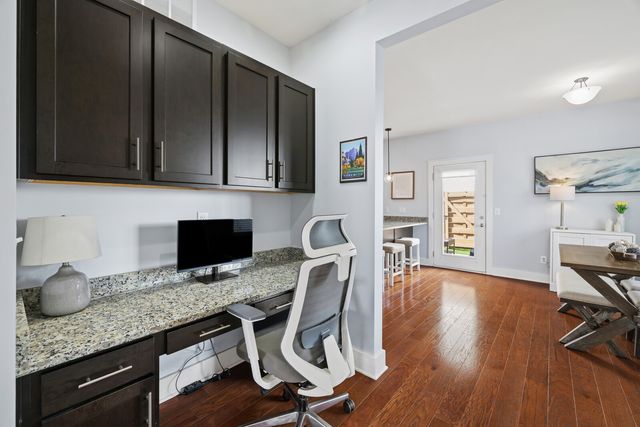 210 W Mill Dr, Nashville, TN 37209