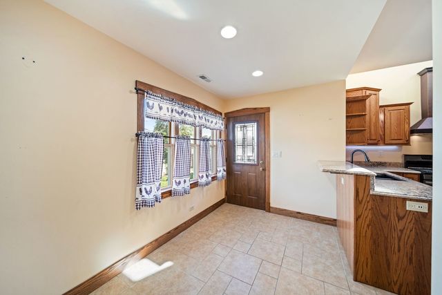 4345 N Marmora Avenue, Chicago, IL 60634