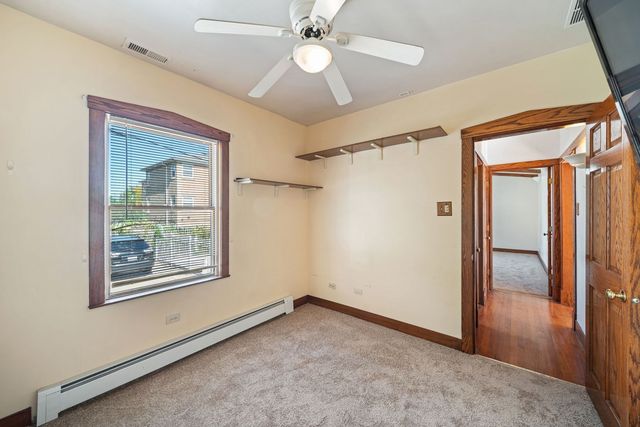 4345 N Marmora Avenue, Chicago, IL 60634