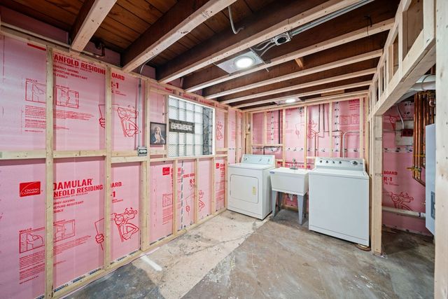 4345 N Marmora Avenue, Chicago, IL 60634