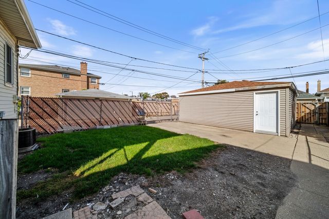 4345 N Marmora Avenue, Chicago, IL 60634