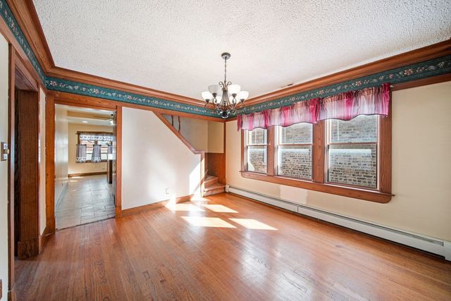 4345 N Marmora Avenue, Chicago, IL 60634