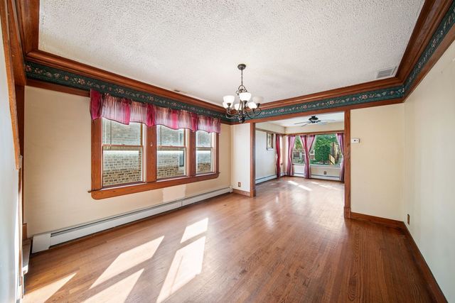 4345 N Marmora Avenue, Chicago, IL 60634