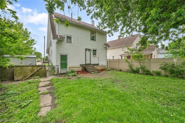 1722 Washington Avenue, Lorain, OH 44052