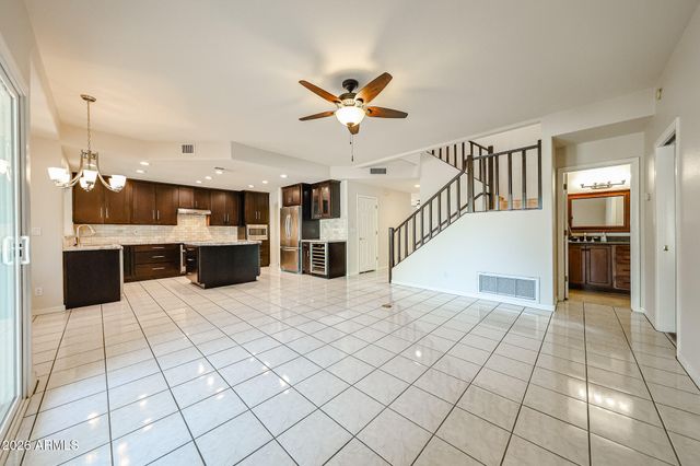 21699 N 61ST Avenue, Glendale, AZ 85308