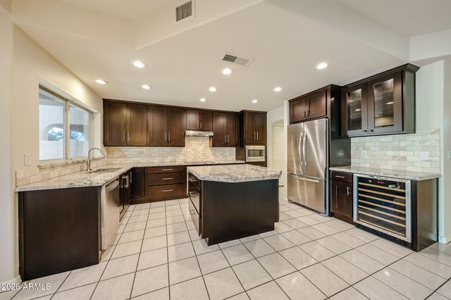 21699 N 61ST Avenue, Glendale, AZ 85308