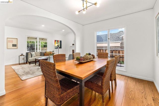 307 Covington St, Oakland, CA 94605