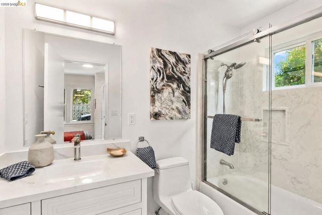 307 Covington St, Oakland, CA 94605