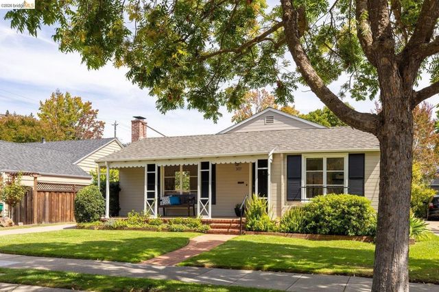 307 Covington St, Oakland, CA 94605