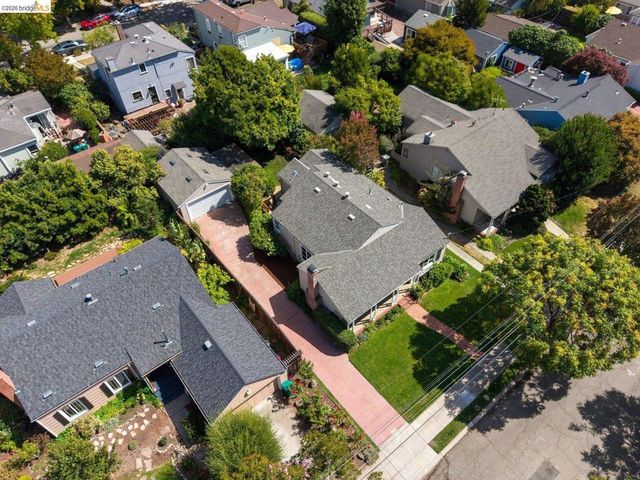 307 Covington St, Oakland, CA 94605