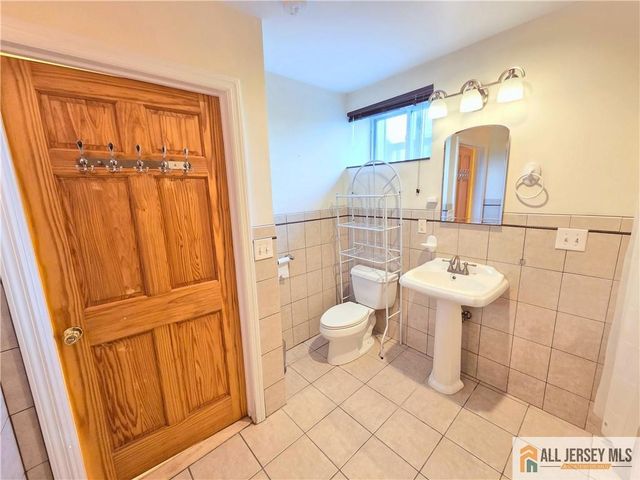 58 Buchanon Court, West Orange, NJ 07052