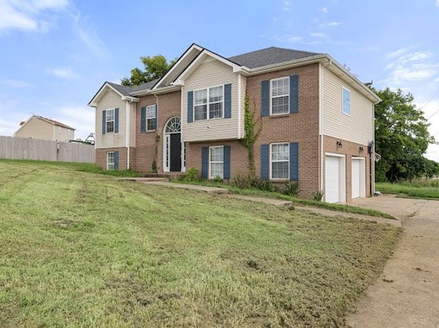 231 Harold Dr, Clarksville, TN 37040