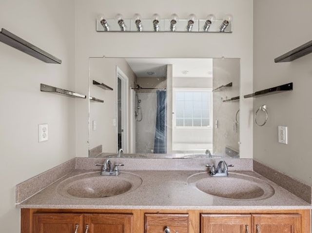 231 Harold Dr, Clarksville, TN 37040