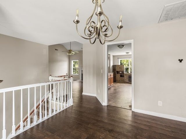 231 Harold Dr, Clarksville, TN 37040
