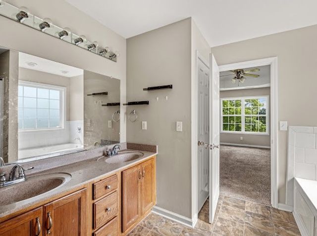 231 Harold Dr, Clarksville, TN 37040