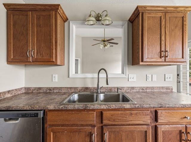 231 Harold Dr, Clarksville, TN 37040
