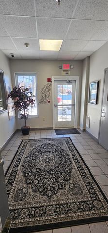 96 River Rd Unit 303, Manchester, NH 03104