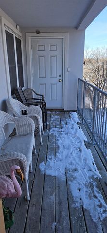 96 River Rd Unit 303, Manchester, NH 03104