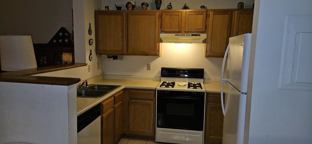 96 River Rd Unit 303, Manchester, NH 03104