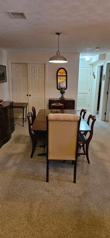 96 River Rd Unit 303, Manchester, NH 03104