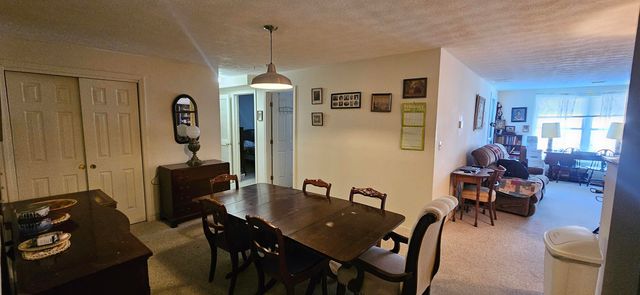 96 River Rd Unit 303, Manchester, NH 03104