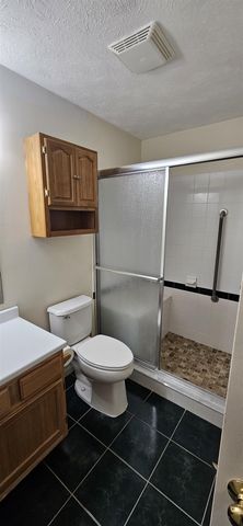 96 River Rd Unit 303, Manchester, NH 03104