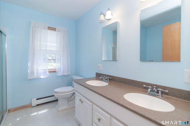 14 Rice Road, Woodbridge, CT 06525