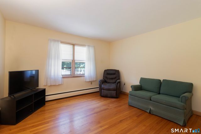 14 Rice Road, Woodbridge, CT 06525