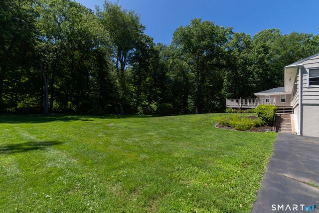 14 Rice Road, Woodbridge, CT 06525