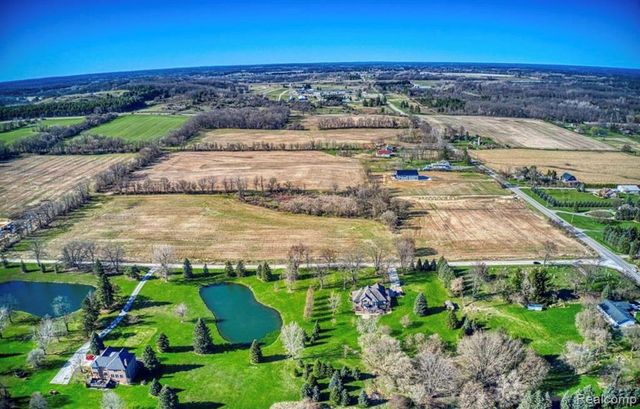 4105 Taft Rd, Bruce, MI 48065