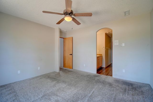10039 Vista Cantera Lane NW, Albuquerque, NM 87114