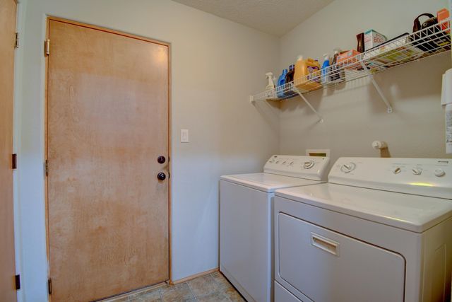 10039 Vista Cantera Lane NW, Albuquerque, NM 87114