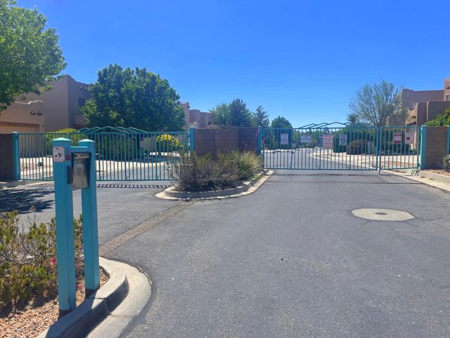 10039 Vista Cantera Lane NW, Albuquerque, NM 87114