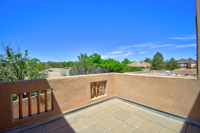10039 Vista Cantera Lane NW, Albuquerque, NM 87114