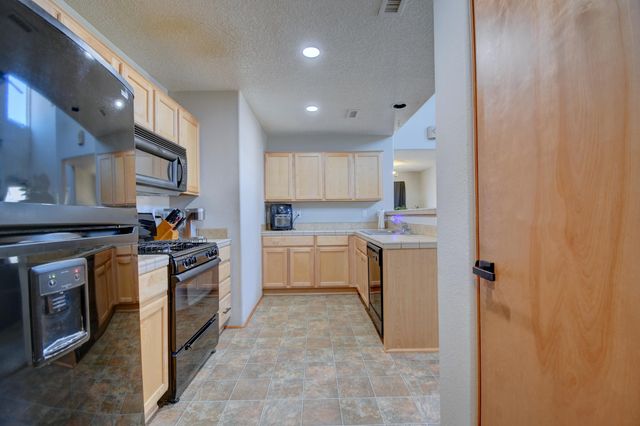 10039 Vista Cantera Lane NW, Albuquerque, NM 87114